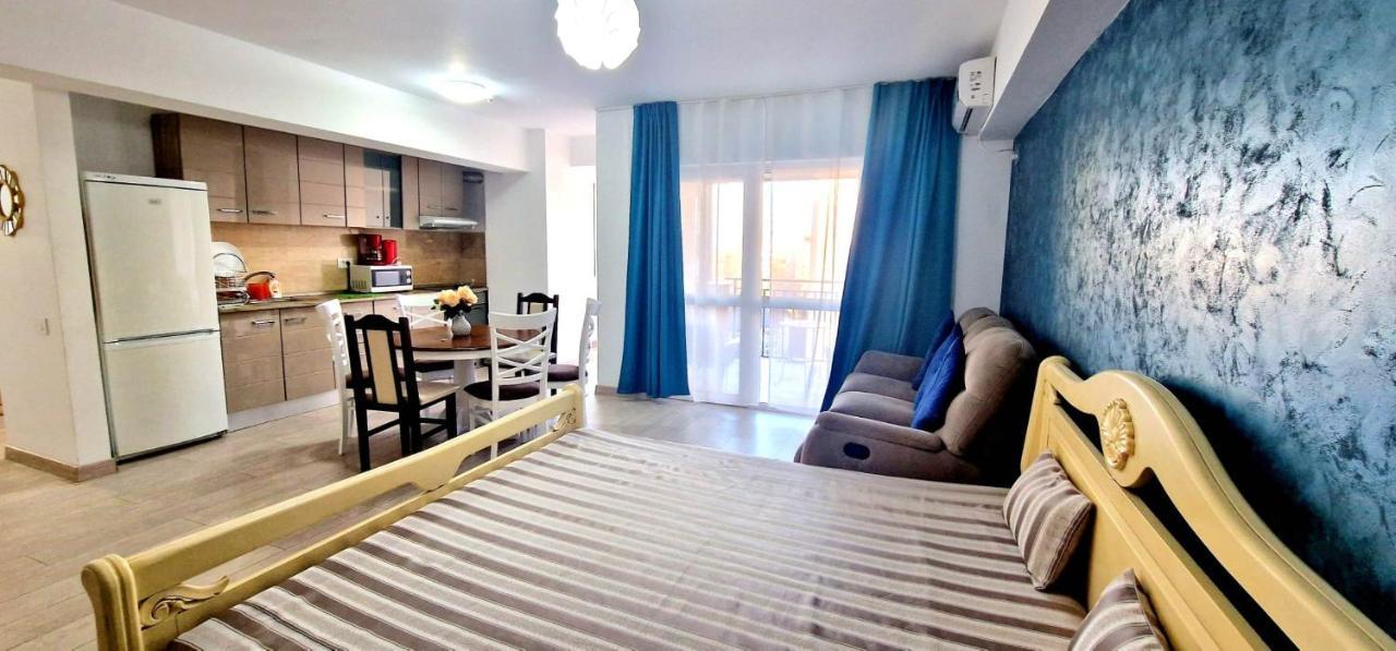 Big & Cosy Apartment With 3 Double Beds & 2 Bathrooms Iasi Exterior photo